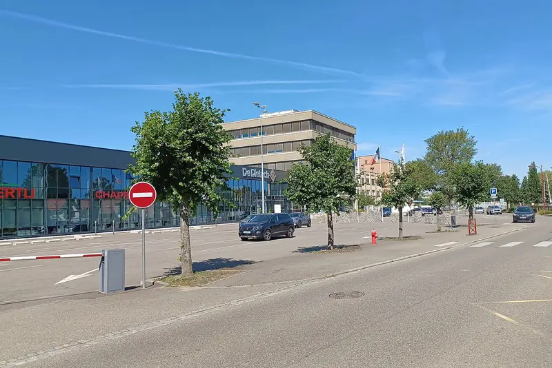 Bâtiment de l'usine De Dietrich Thermique à Mertzwiller, dans le Bas-Rhin, en 2022.